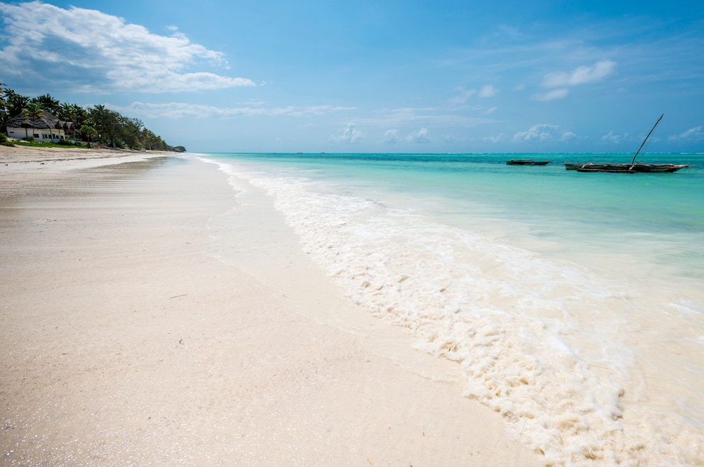 Weißer Sandstrand in Sansibar