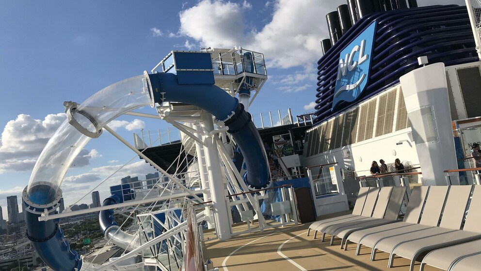 Kreuzfahrtschiff Wasserrutsche