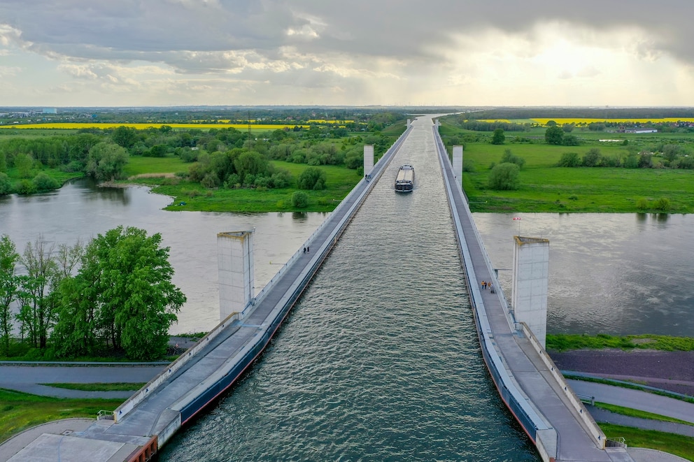 Trogbr&uuml;cke Magdeburg