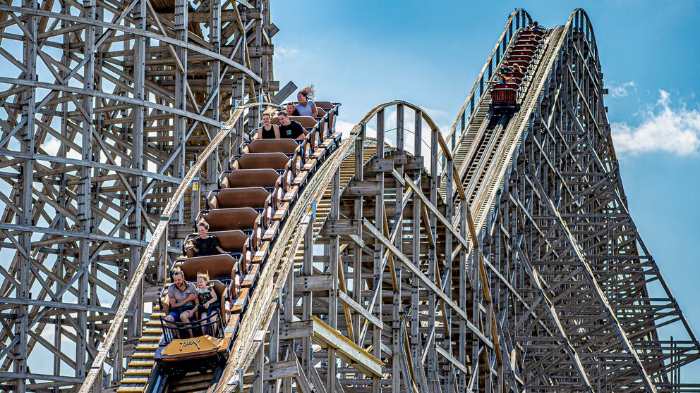 Die Achterbahn „Troy" im Toverland wird 15 Jahre alt – anlässlich des Jubiläums soll es eine Marathon-Fahrt geben