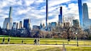 In der Mitte gut sichtbar ist der neue schmalste Wolkenkratzer der Welt, der „111 West 57th Street“