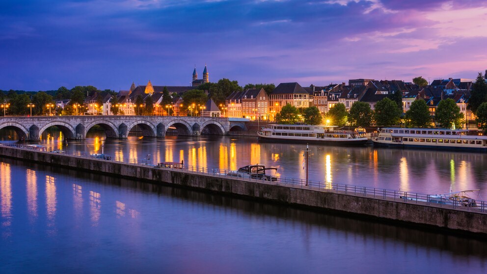 Maastricht bei Sonnenuntergang