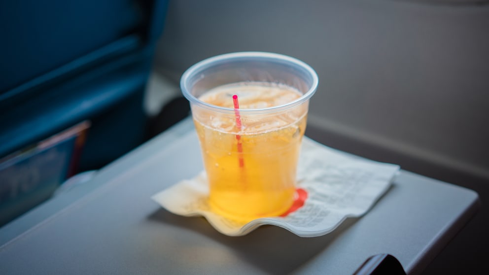 Snacks und Getränke bei der Lufthansa