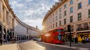 London's Straßen sind nicht nur bekannt für ihre knallroten Busse, sondern auch für die Vielfältigkeit der Läden, Cafes und Restaurants welche an jeder Ecke zu finden sind!