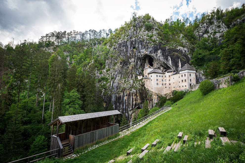 Schloss Predjama