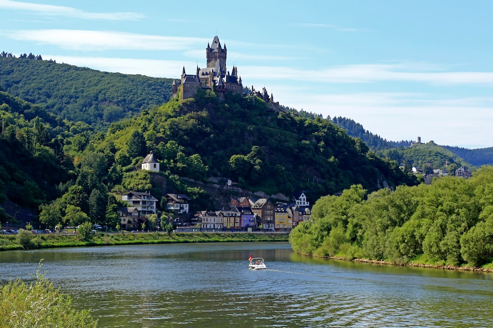 Ein schönes Ausflugsziel für das 9-Euro-Ticket in Rheinland-Pfalz ist die Reichsburg Cochem