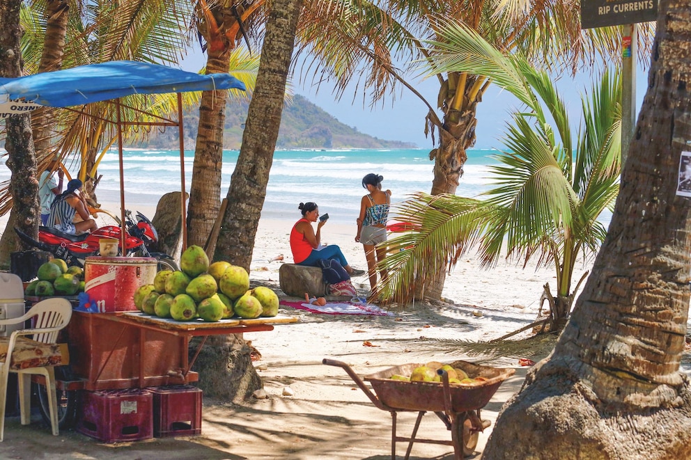 Eine Strandbar an der Playa Santa Teresa