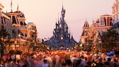 Disneyland Paris bei Sonnenuntergang