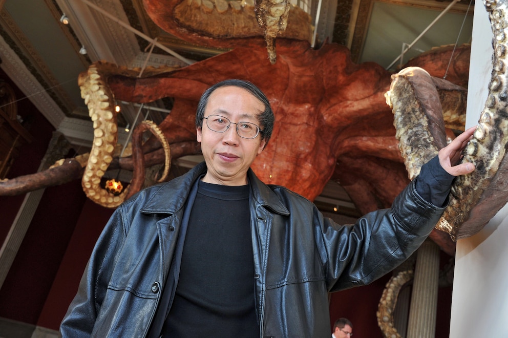 Gigant der Avantgarde: Huang Yong Ping 