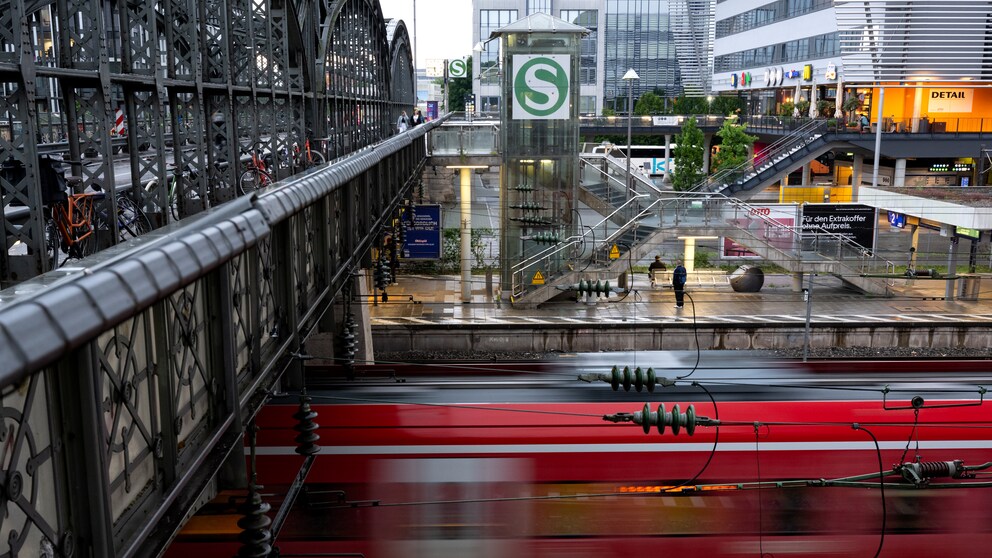 Mit dem neuen 69-Euro-Ticket soll man bundesweit mit dem öffentlichen Nahverkehr fahren können
