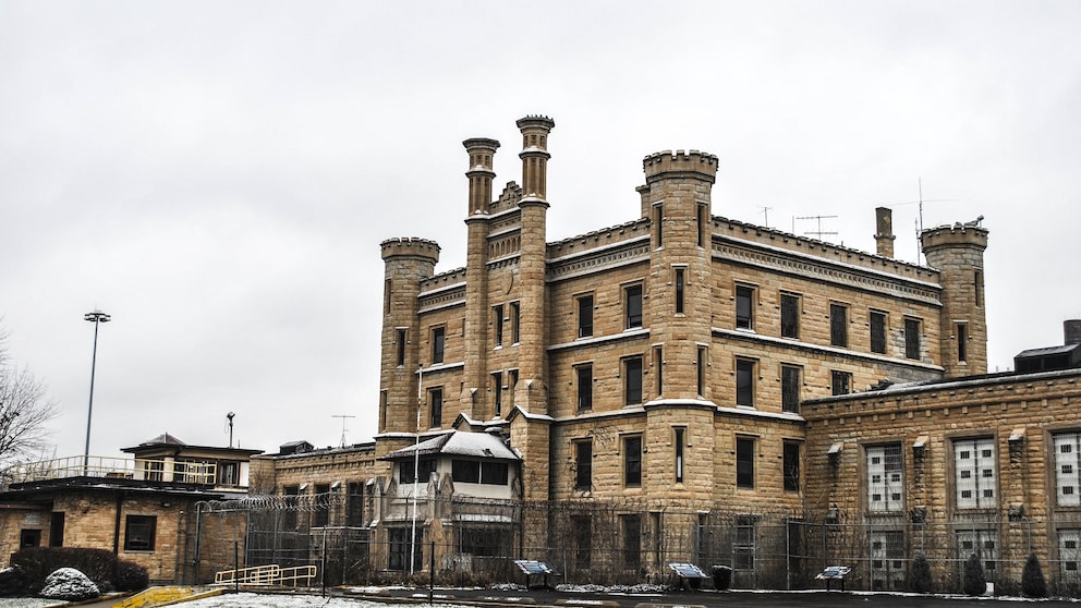 Old Joliet Prison