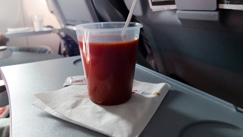 Tomatensaft im Flugzeug