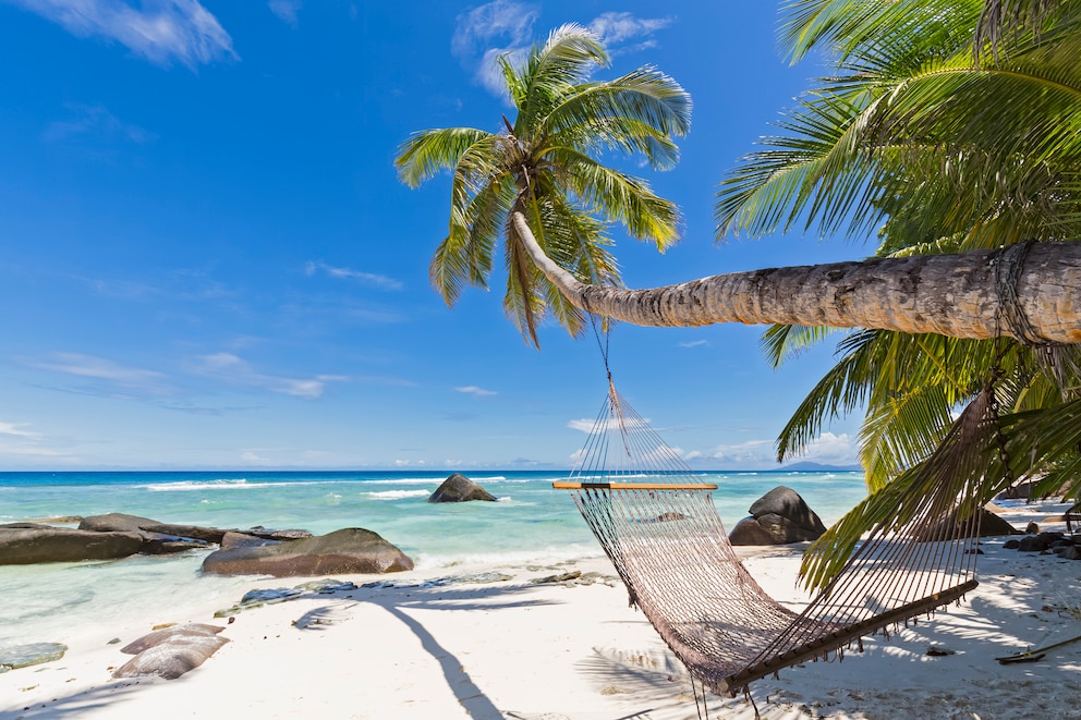 Strand &quot;La Passe - Silhouette&quot; auf den Seychellen