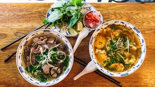 Die Pho ist eine traditionelle vietnamesische Suppe – die voller gesunder Zutaten ist