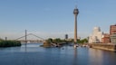 Blick auf den Düsseldorfer Hafen und den Fernsehturm