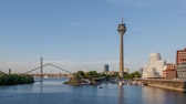 Blick auf den Düsseldorfer Hafen und den Fernsehturm