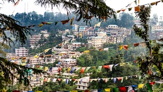 McLeod Ganj, ein Vorort von Dharamshala, liegt in den Bergen Nordindiens