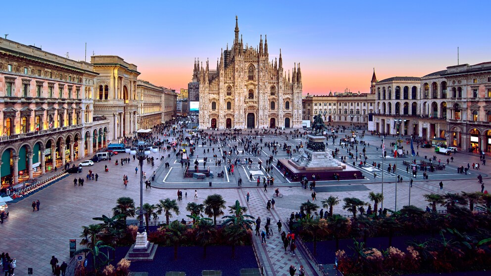 Der Blick auf die Piazza Del Duomo in Mailand