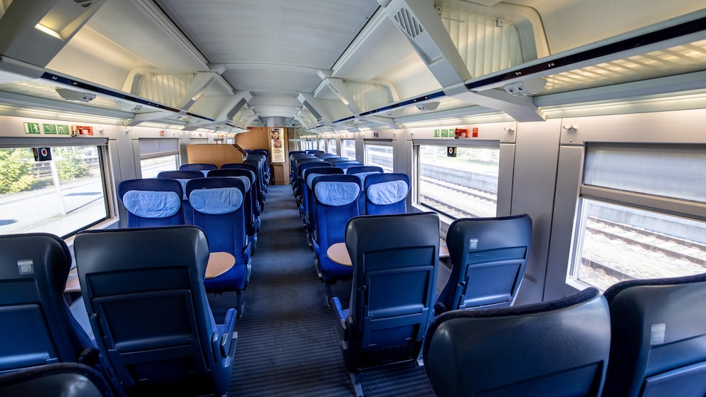 Wer in der Bahn erst lange sucht, bevor seinen reservierten Platz gefunden hat, hat womöglich Pech gehabt