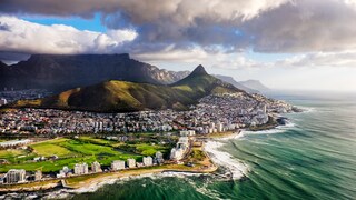 Kapstadt mit dem weltberühmten Tafelberg ist das Top-Reiseziel in Südafrika
