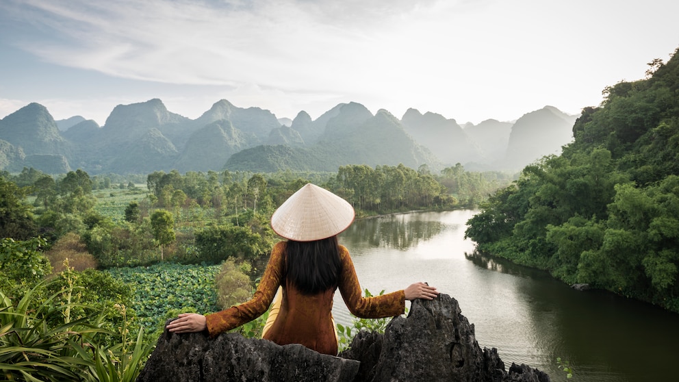In Vietnam können Reisende neben spannenden Städten auch wunderschöne Naturorte entdecken