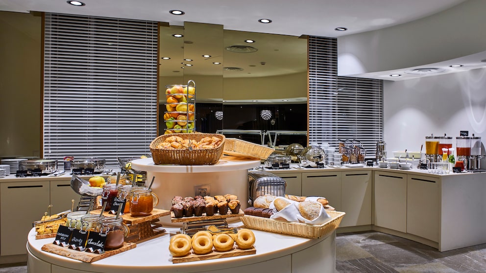 Beim Hotelfrühstück bekommt man oft ein reichhaltiges Buffet geboten