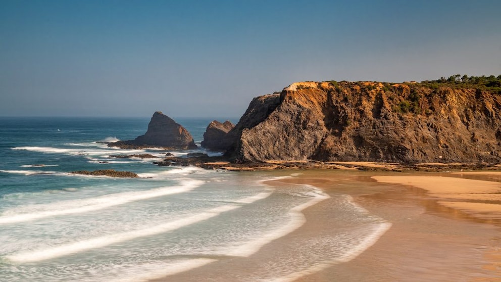 Praia Odeceixe beach