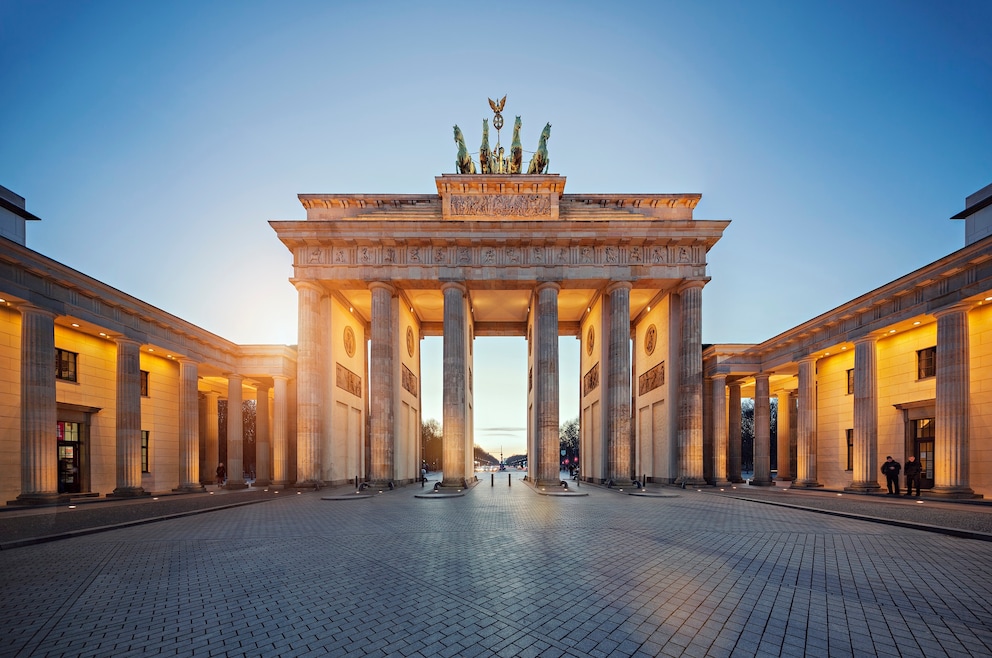 Brandenburger Tor: Die Geschichte Des Wahrzeichens In Berlin - TRAVELBOOK