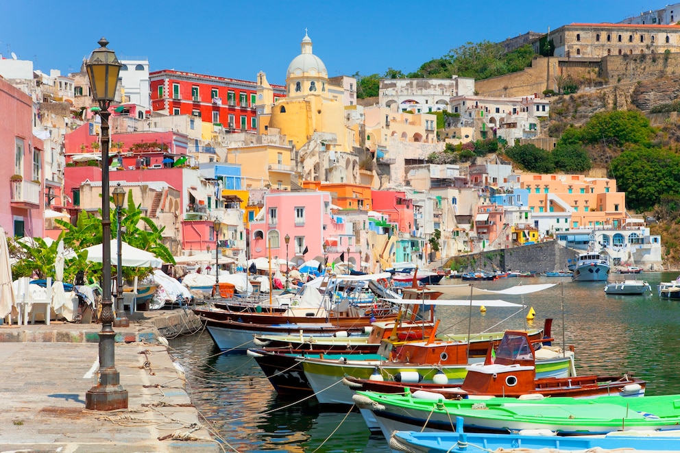 Procida in Italien: Die am dichtesten besiedelte Insel in Europa ...