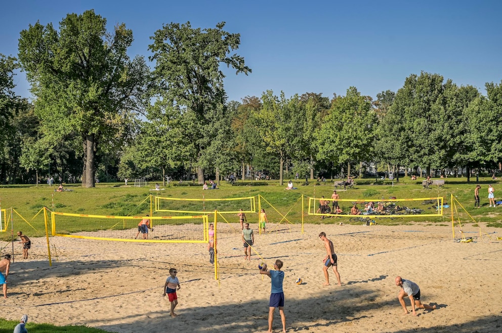 Beachvolleyball-Plätze, Volkspark Friedrichshain