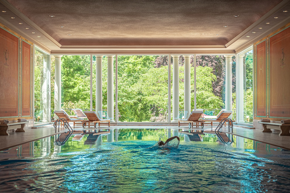 Der Blick vom Pool im Brenner's Park-Hotel &amp; Spa