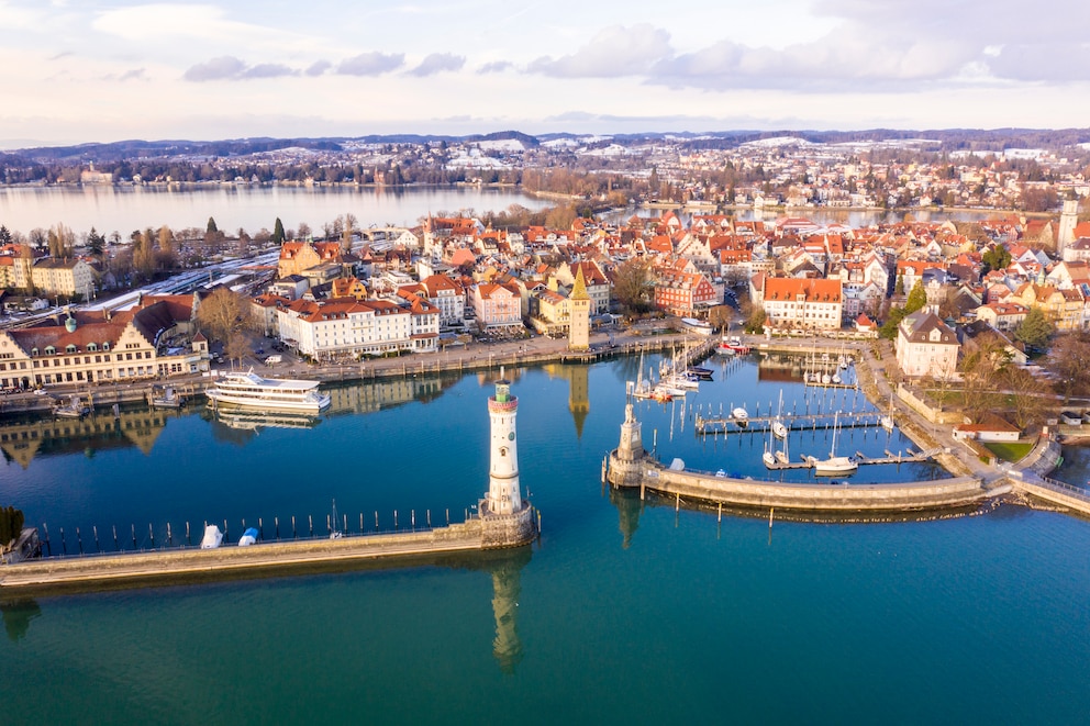 Blick auf Lindau und die Hafen-Sicht, die eines der beliebtesten Foto-Motive ist