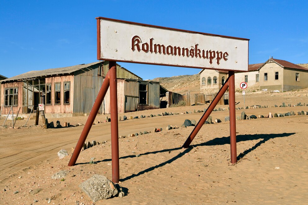Namensschild der verlassenen Stadt Kolmannskuppe
