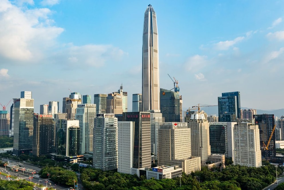 The Ping An Finance Center is located in Shenzhen, one of the fastest-growing cities in the world