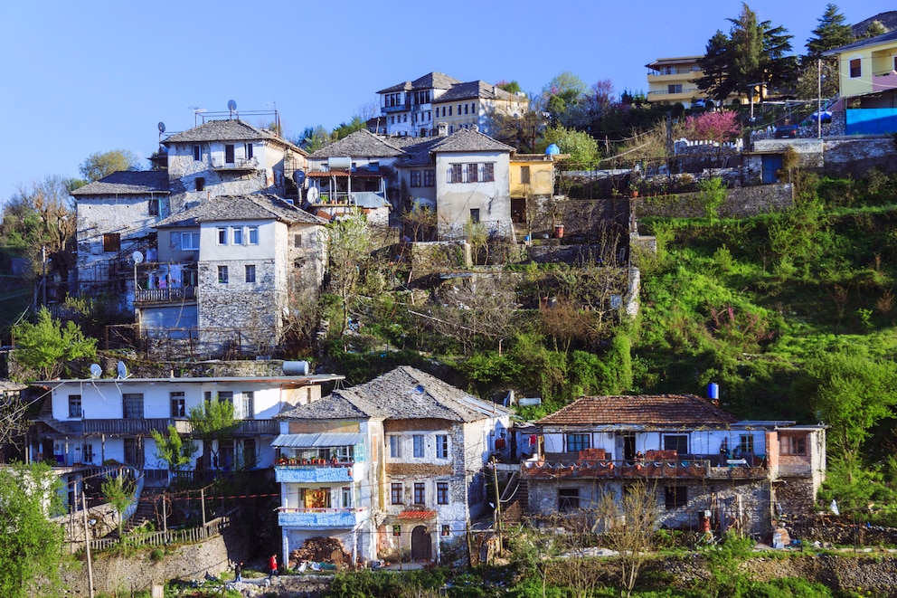 Gjirokaster wird auch als „Stadt der tausend Stufen“ bezeichnet. 