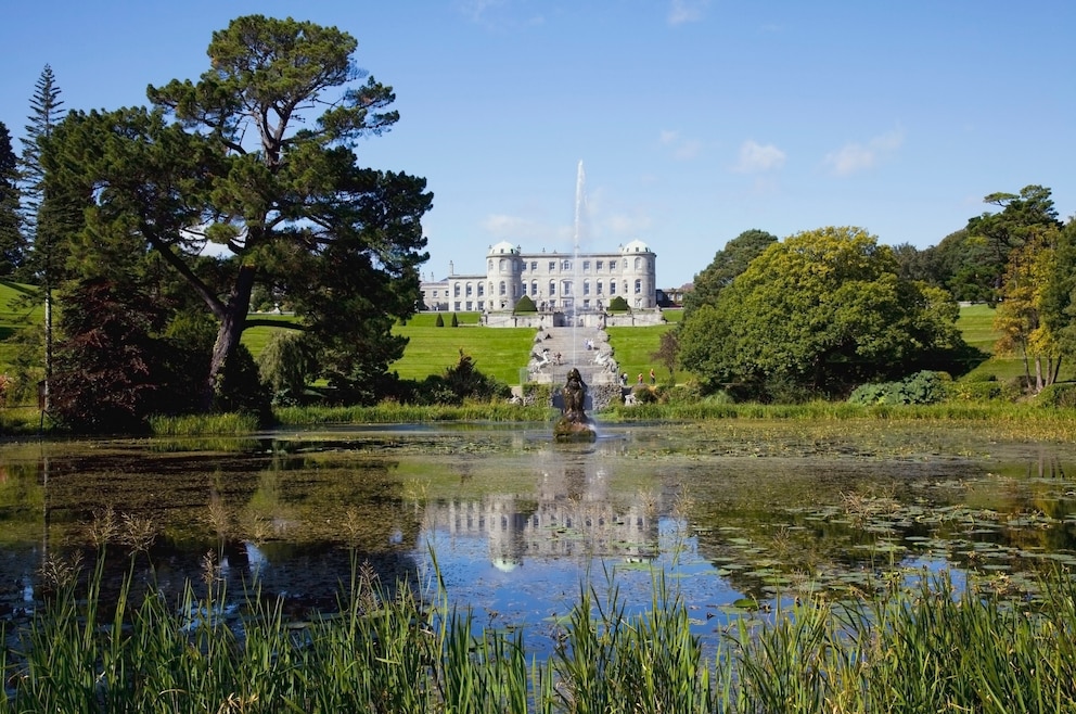 8. Powerscourt House and Gardens – das beeindruckende Landgut mit hübschen Gärten liegt im County Wicklow