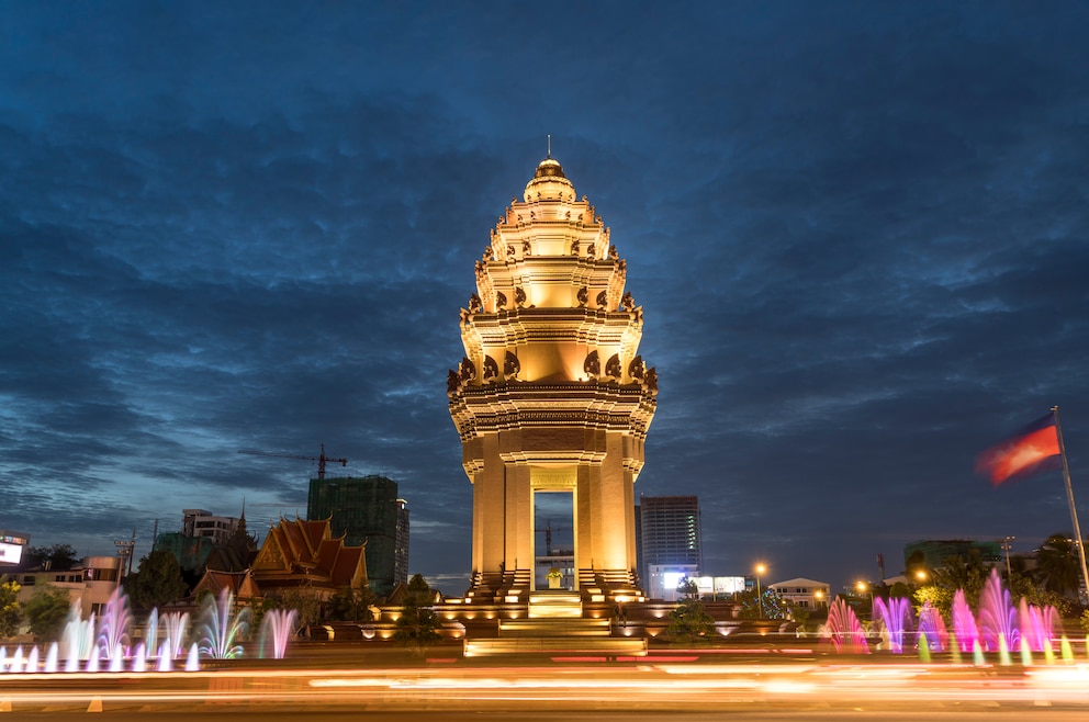 8. Imposant: das Unabhängigkeitsdenkmal in Phnom Penh