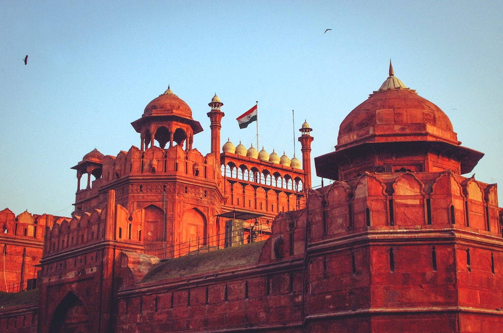 4. Rotes Fort – die imposante Festungsanlage befindet sich in Delhi und ist Teil des UNESCO-Weltkulturerbes