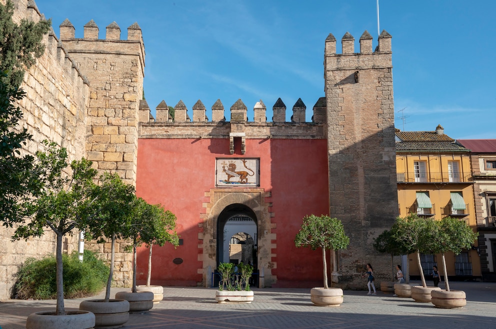 9. Alcázar – der mittelalterliche Königspalast steht in Sevilla