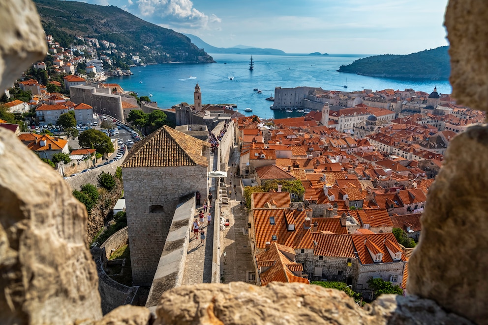 Die Altstadt von Dubrovnik sieht bezaubernd aus, doch der Overtourism macht einen Besuch für unsere Redakteurin aktuell unattraktiv
