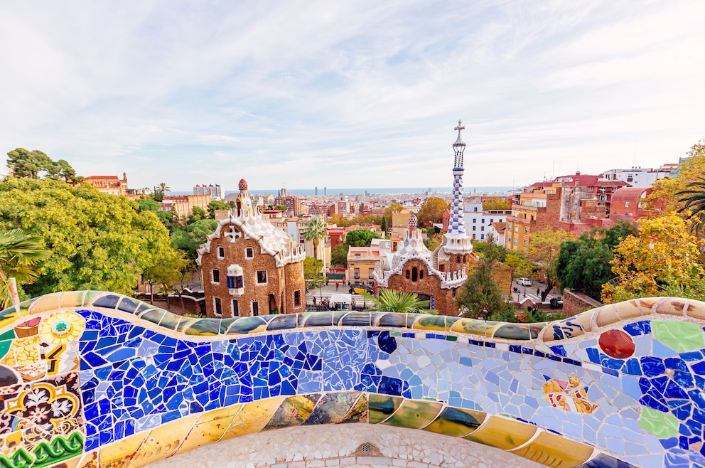 7. Park Güell – die berühmte Parkanlage in Barcelona wurde von Antoni Gaudí gestaltet