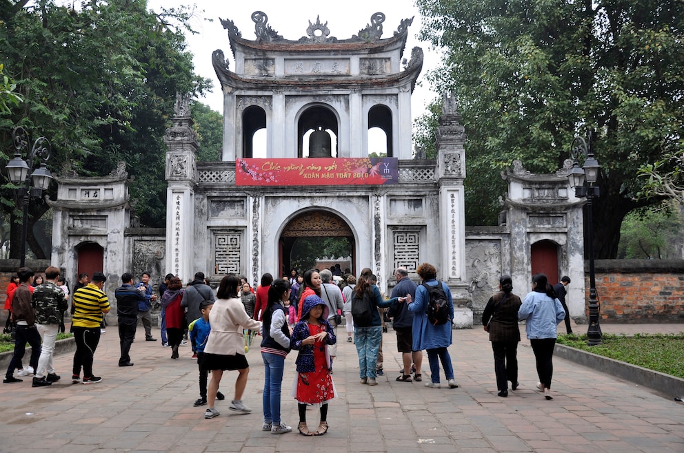 5. Literaturtempel – die Tempelanlage steht in der Altstadt Hanois und gilt als bedeutendster Literaturtempel Vietnams