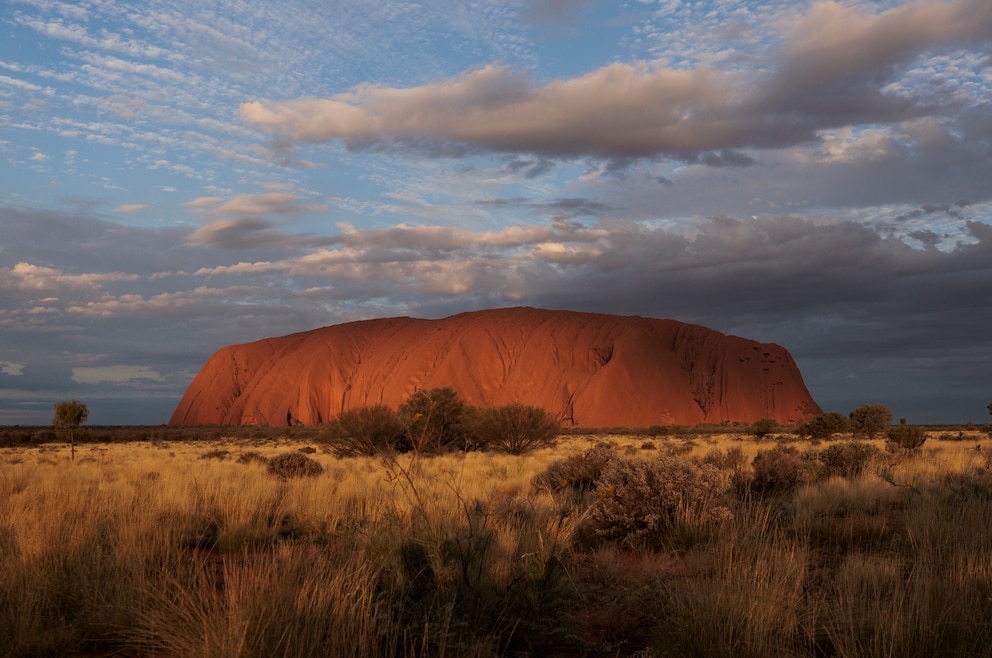 3. Uluru oder Ayers Rock – der riesige
Sandsteinmonolith befindet sich im „Red Centre“ des Northern Territorys