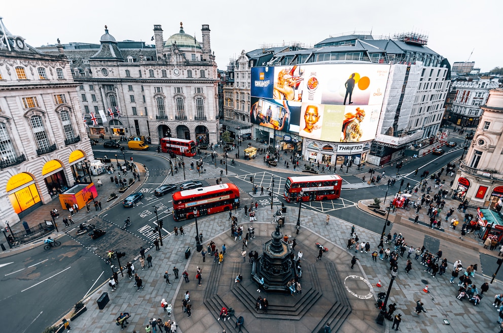 1. London entdecken. Und zwar so viel wie möglich, von Museen über Sehenswürdigkeiten hin zu typischem Londoner Leben