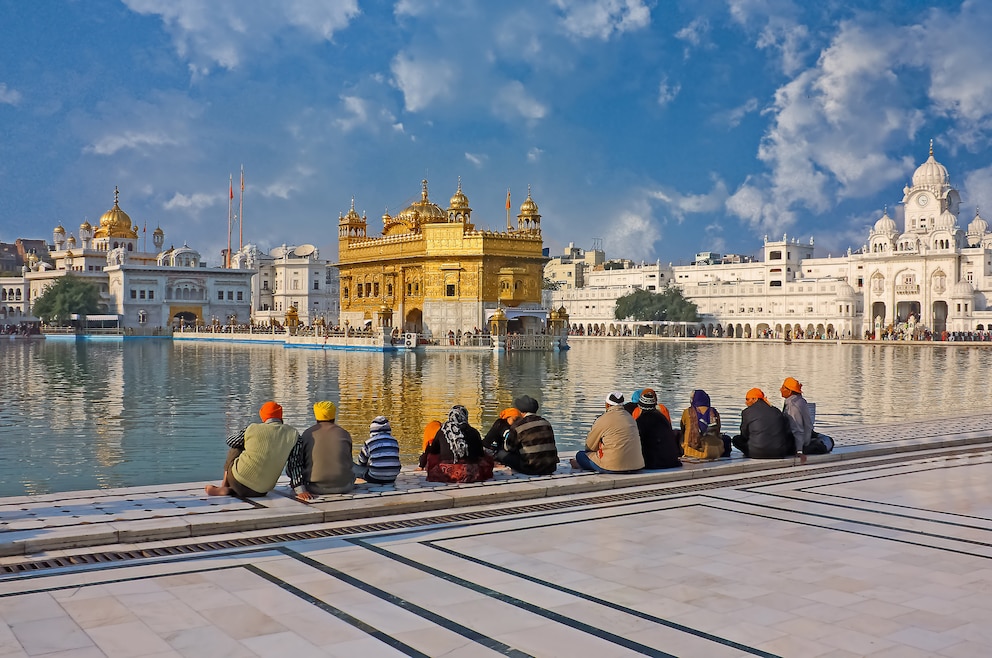 5. Den goldenen Tempel Harmandir Sahib in Amritsar anschauen