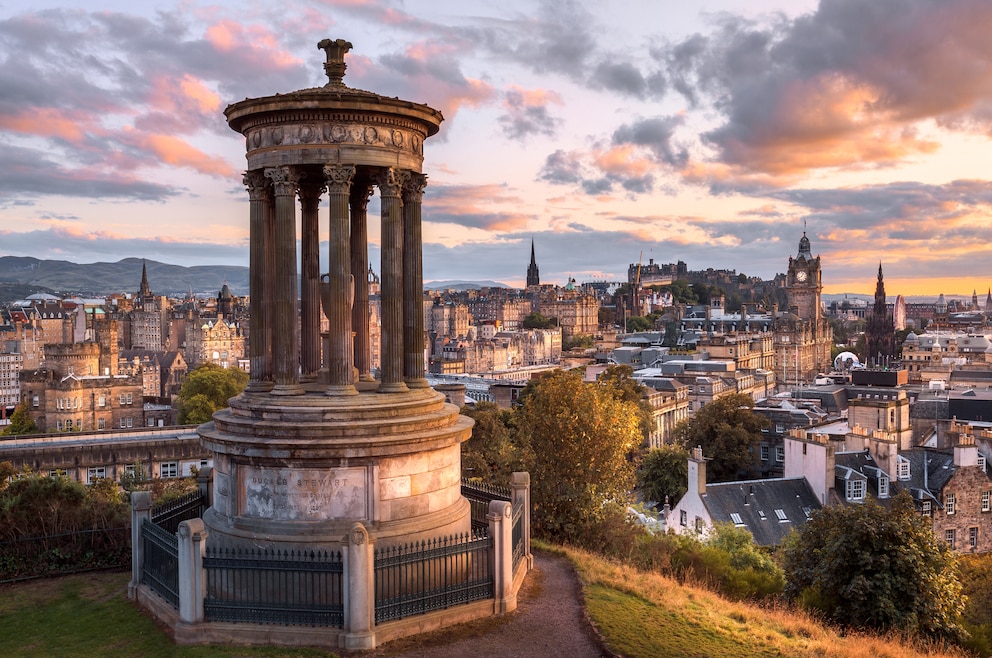 2. Edinburgh – die schottische Hauptstadt lohnt sich unter anderem wegen ihrer mittelalterlichen Bauwerke