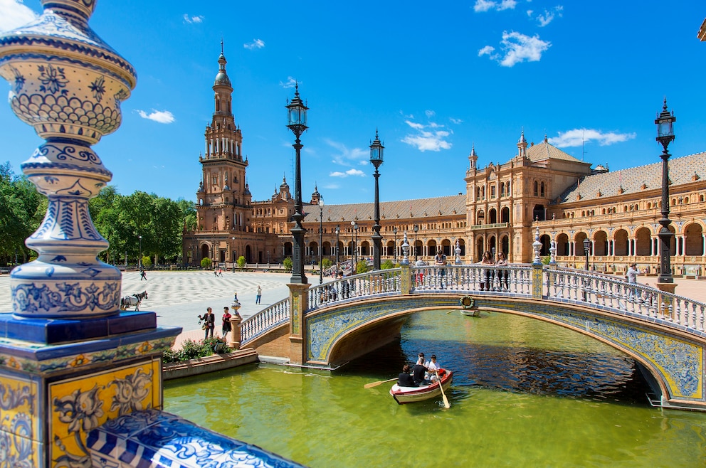 3. Sevilla ist die Hauptstadt der südspanischen Region Andalusien und gilt als „Wiege des Flamencos“