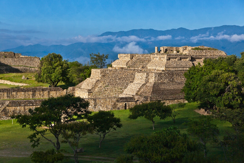 Monte Albán war einst die Hauptstadt der Zapoteken – die archäologische Stätte liegt rund zehn Kilometer entfernt von Oaxaca