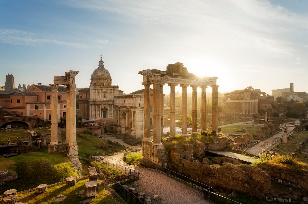 9. Forum Romanum – das älteste römische Forum war einst Mittelpunkt des politischen, wirtschaftlichen, kulturellen und religiösen Lebens in Rom