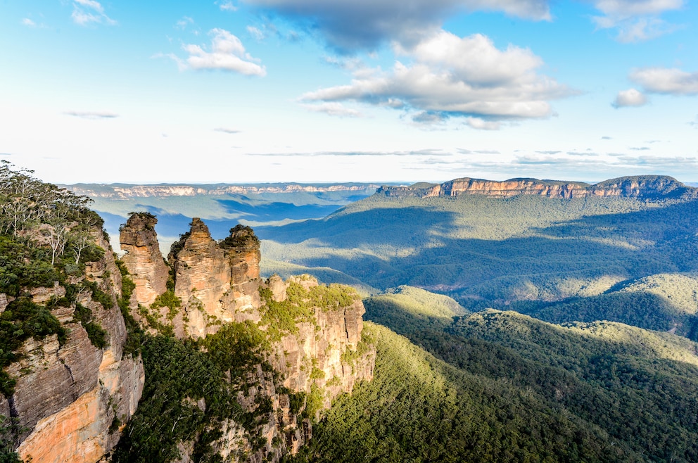 10. Three Sisters und Blue Mountains – die Felsformationen sind Teil des zerklüfteten Gebirges in der Nähe von Sydney